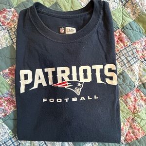 Patriots football T-shirt size medium